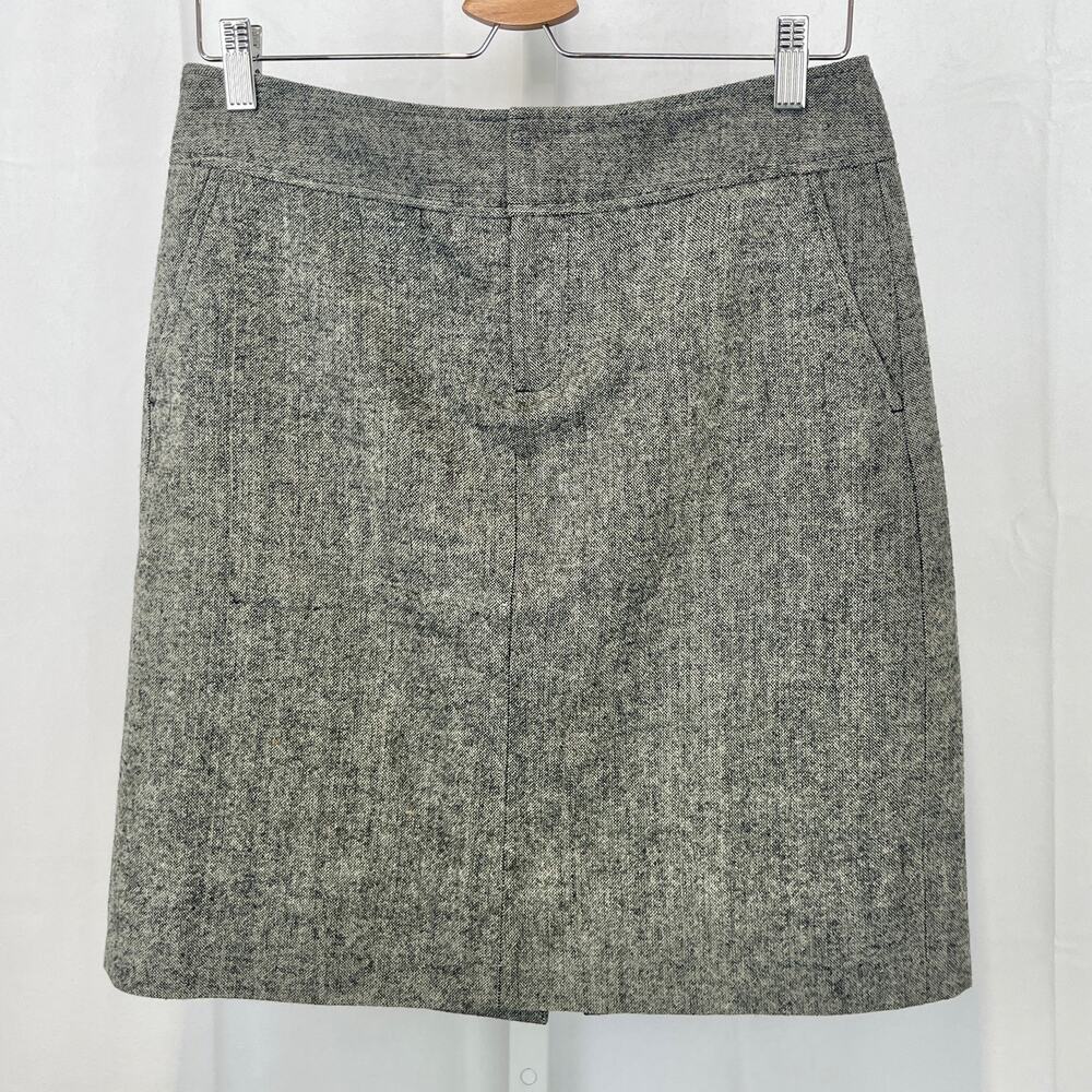 EDDIE BAUER Wool Viscose Tweed Skirt Zip Fly Above Knee Lined Gray Black Size 4